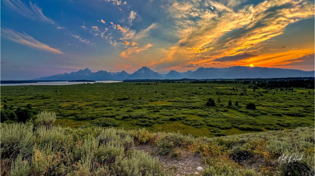 Main image Sunset on the Tetons