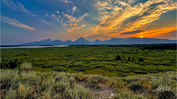 Main image Sunset on the Tetons